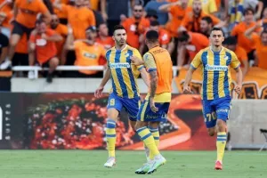 AΠΟΕΛ - Djurgårdens: Πήγε για ΘΡΥΛΙΚΗ ανατροπή, έμεινε... στα μισά (φώτος)
