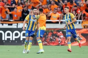 AΠΟΕΛ - Djurgårdens: Πήγε για ΘΡΥΛΙΚΗ ανατροπή, έμεινε... στα μισά (φώτος)