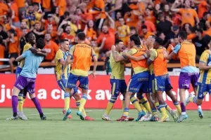 AΠΟΕΛ - Djurgårdens: Πήγε για ΘΡΥΛΙΚΗ ανατροπή, έμεινε... στα μισά (φώτος)