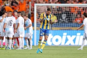 AΠΟΕΛ - Djurgårdens: Πήγε για ΘΡΥΛΙΚΗ ανατροπή, έμεινε... στα μισά (φώτος)