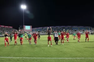 ΦΩΤΟΣ/Πάρτι στ' αποδυτήρια της Ομόνοιας!