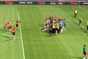 ΕΤΣΙ πανηγυρίστηκε η σπουδαία πρόκριση! (Φώτος/Βίντεο)