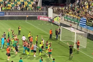 ΕΤΣΙ πανηγυρίστηκε η σπουδαία πρόκριση! (Φώτος/Βίντεο)