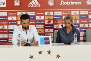 "Δεν ήταν καθόλου εύκολο να διαχειριστούμε το γκολ στο 90' και την κόκκινη"