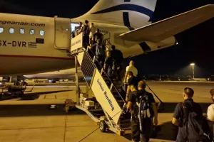 Ώρα 04:00/ Πέταξε... για την επιστροφή ο Απόλλωνας (Φώτος)
