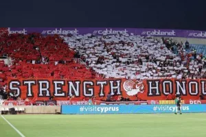 ΦΩΤΟΣ/Στα... κόκκινα η Βόρεια
