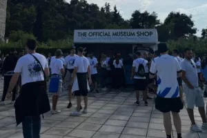 Απόλλων: Ανέβηκαν τα... ντεσιμπέλ στην Αθήνα (Βίντεο/Φώτος Kerkida)