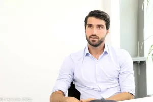 Ανσαριφάρντ... με τη φανέλα