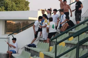 Ατμόσφαιρα... οι νεαροί οπαδοί της Δόξας (φώτος)