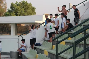 Ατμόσφαιρα... οι νεαροί οπαδοί της Δόξας (φώτος)