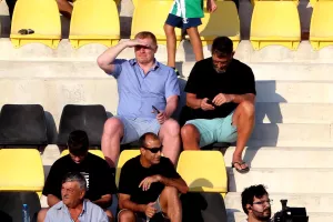 "Κατάσκοπος" ο Λένον