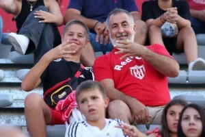 Καρμιώτισσα - Νέα Σαλαμίνα: Πρεμιέρα με το… δεξί με ερυθρόλευκες γκολάρες! (φώτος)