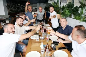 Δεξιώθηκε τους δημοσιογράφους με θέα τον Δούναβη η ΑΕΚ (φώτος) 