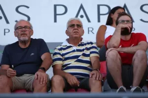 Καρμιώτισσα - Νέα Σαλαμίνα: Πρεμιέρα με το… δεξί με ερυθρόλευκες γκολάρες! (φώτος)
