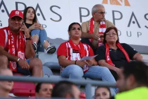 Καρμιώτισσα - Νέα Σαλαμίνα: Πρεμιέρα με το… δεξί με ερυθρόλευκες γκολάρες! (φώτος)