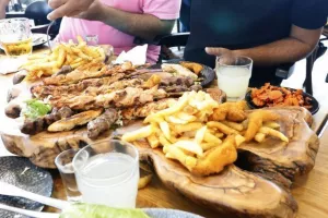 Απόλλων/Γεύμα στους δημοσιογράφους (Φώτος)