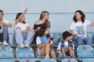 Oι οπαδοί του Απόλλωνα σε Δυτική και Ανατολική (φωτορεπορτάζ)