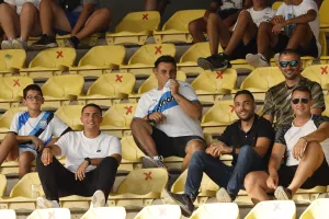 Oι οπαδοί του Απόλλωνα σε Δυτική και Ανατολική (φωτορεπορτάζ)