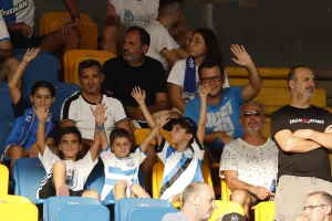 Oι οπαδοί του Απόλλωνα σε Δυτική και Ανατολική (φωτορεπορτάζ)