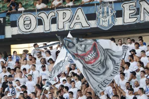 Oι οπαδοί του Απόλλωνα σε Δυτική και Ανατολική (φωτορεπορτάζ)