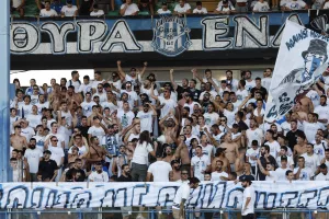 Oι οπαδοί του Απόλλωνα σε Δυτική και Ανατολική (φωτορεπορτάζ)