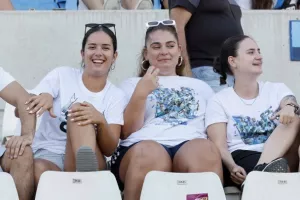 Τα κορίτσια/Απόλλων