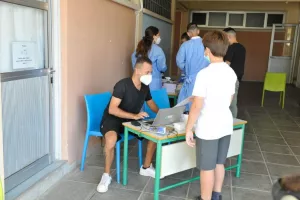 Back to school με τεστ - Το σκέφτονται για μάσκες