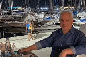 Στο γραφικό Μικρολίμανο!