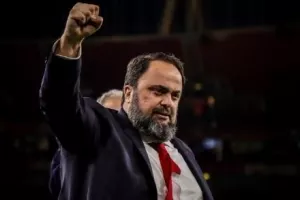 Στην ΕΠΟ ο Βαγγέλης Μαρινάκης για την διαιτησία!