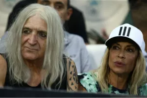 Καρβέλας και Βίσση στις εξέδρες!