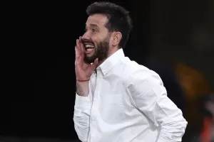 Φουλάρει ο Κορμπεράν για "8-10άρι" και όχι μόνο