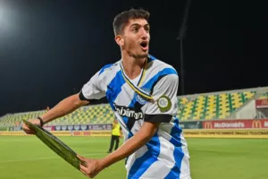 Αυτό θέλει/Απόλλων
