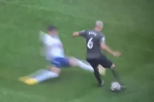 Δεν πήρε κίτρινη!! (βίντεο)