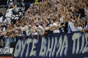 (Φωτορεπορτάζ) Ο κόσμος στην "ΑΡΕΝΑ"