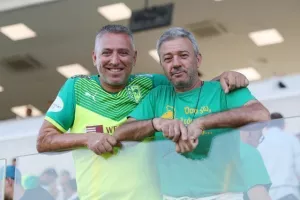 ΦΩΤΟΣ: Ο κόσμος στην ΑΡΕΝΑ 