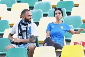 (Φωτορεπορτάζ) Ο κόσμος στην "ΑΡΕΝΑ"
