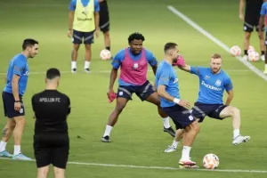 Η προπόνηση του Απόλλωνα στο "Γ. Καραϊσκάκης" (Φώτος/Βίντεο)