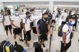 "Πέταξε" για Καζακστάν το ΑΠΟΕΛ - Μαζί... το kerkida.net (βίντεο/φώτος)
