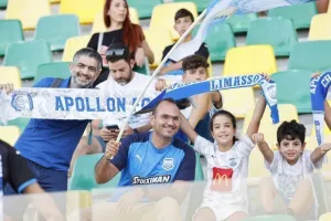 (Φωτορεπορτάζ) Ο κόσμος στην "ΑΡΕΝΑ"