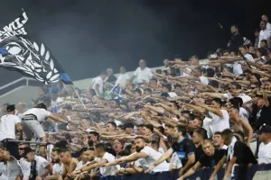 (Φωτορεπορτάζ) Ο κόσμος στην "ΑΡΕΝΑ"