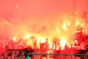 (Φωτορεπορτάζ) Ο κόσμος στην "ΑΡΕΝΑ"