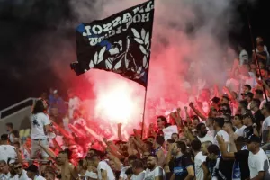 (Φωτορεπορτάζ) Ο κόσμος στην "ΑΡΕΝΑ"