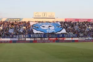 ΒΙΝΤΕΟ/Μήνυμα με μεγάλο πανό από τους Μαχητές
