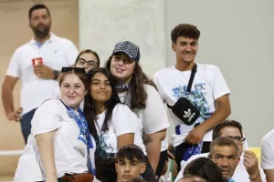 (Φωτορεπορτάζ) Ο κόσμος στην "ΑΡΕΝΑ"
