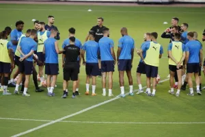 Η προπόνηση του Απόλλωνα στο "Γ. Καραϊσκάκης" (Φώτος/Βίντεο)