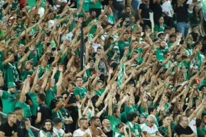 (Φωτορεπορτάζ) Ο κόσμος στην "ΑΡΕΝΑ"