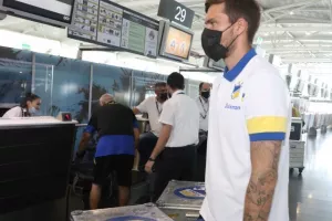 "Πέταξε" για Καζακστάν το ΑΠΟΕΛ - Μαζί... το kerkida.net (βίντεο/φώτος)