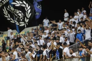 (Φωτορεπορτάζ) Ο κόσμος στην "ΑΡΕΝΑ"