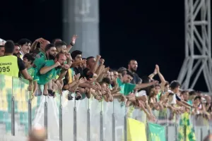 (Φωτορεπορτάζ) Ο κόσμος στην Αρένα
