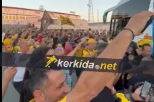 (Φώτος/ΒΙΝΤΕΟ) Πανικός για την ΑΕΚ στο Μακάρειο! 
